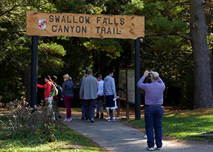 Entrance to Canyon Trail